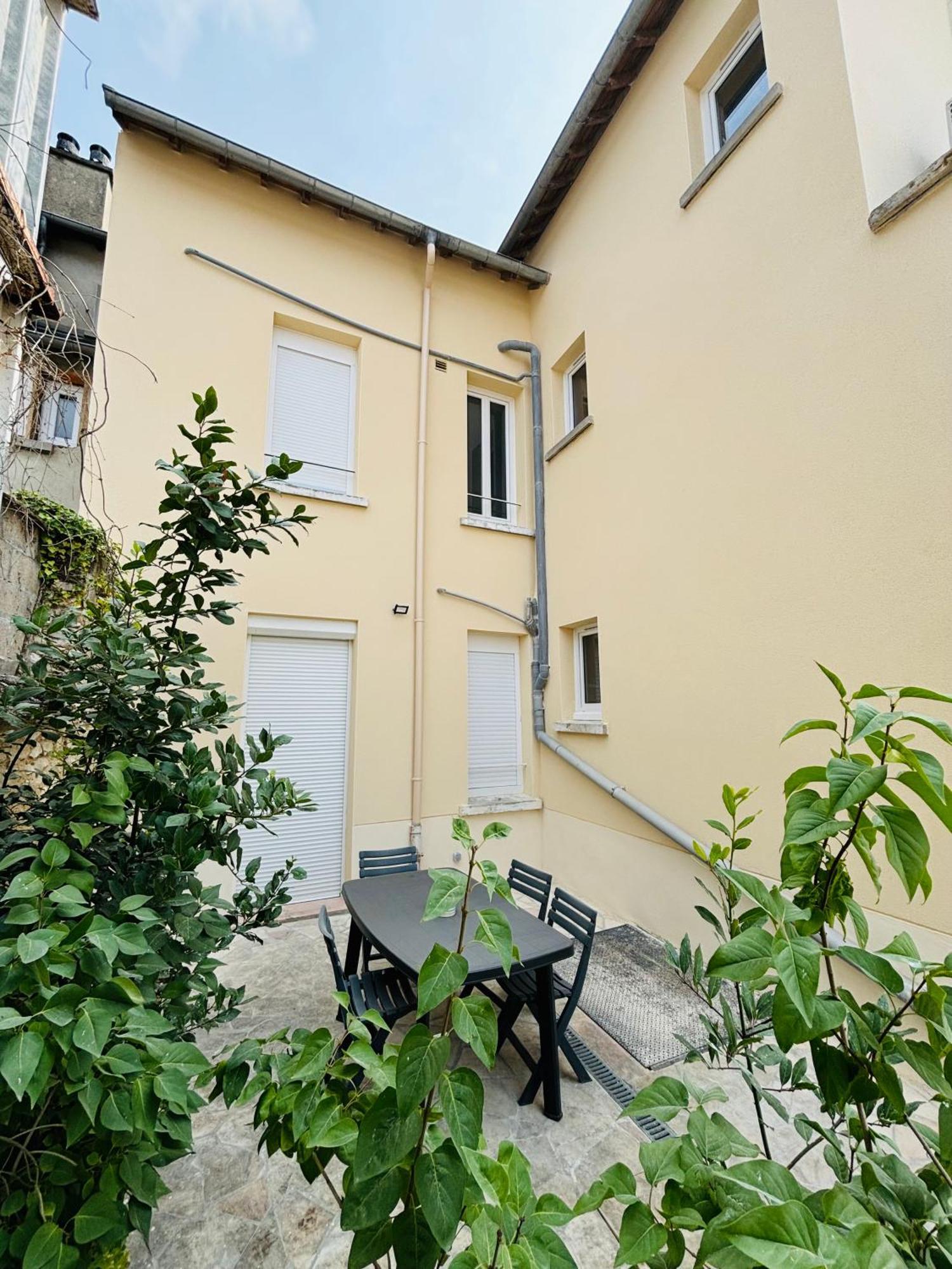 Appartement Hyper Centre De Montargis Exterior photo